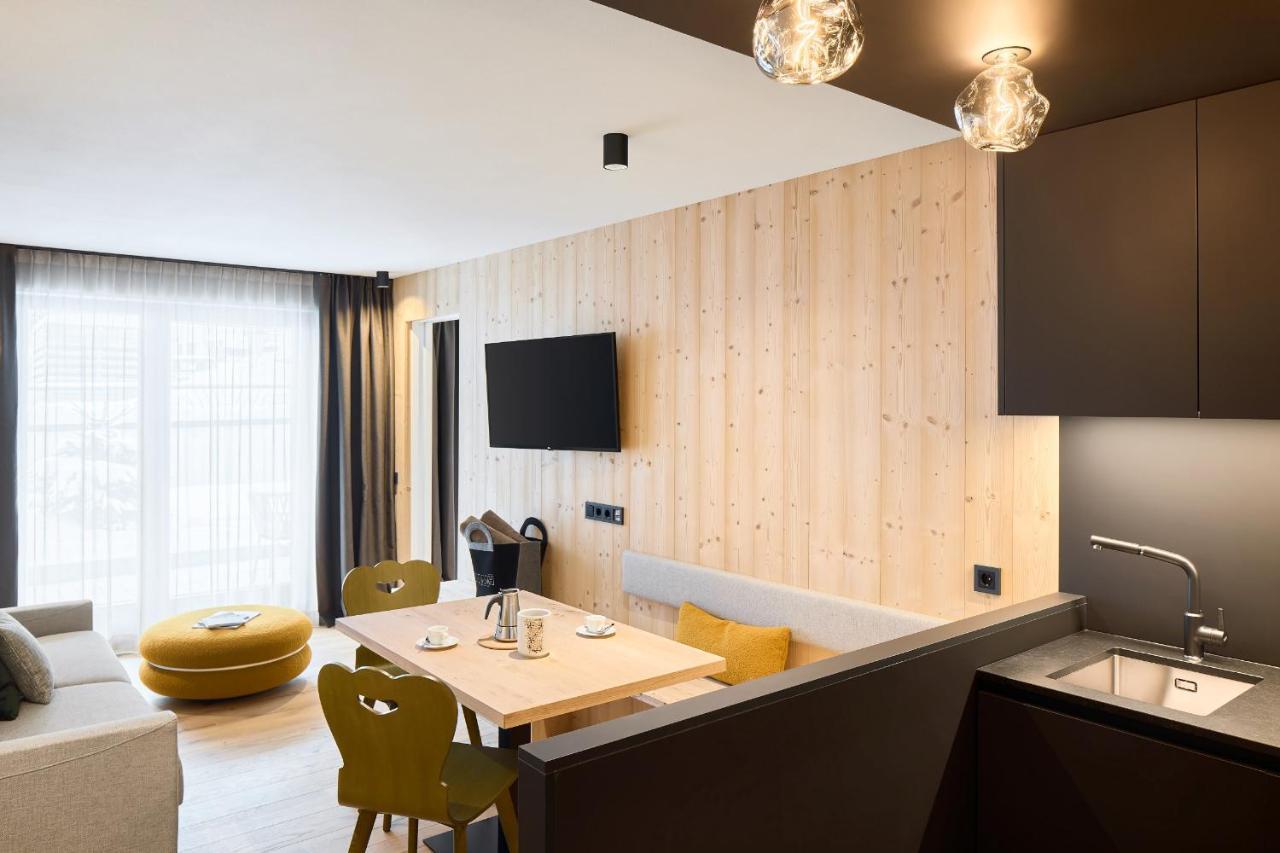 Movi Family Apart-Hotel ****S Corvara In Badia Bagian luar foto
