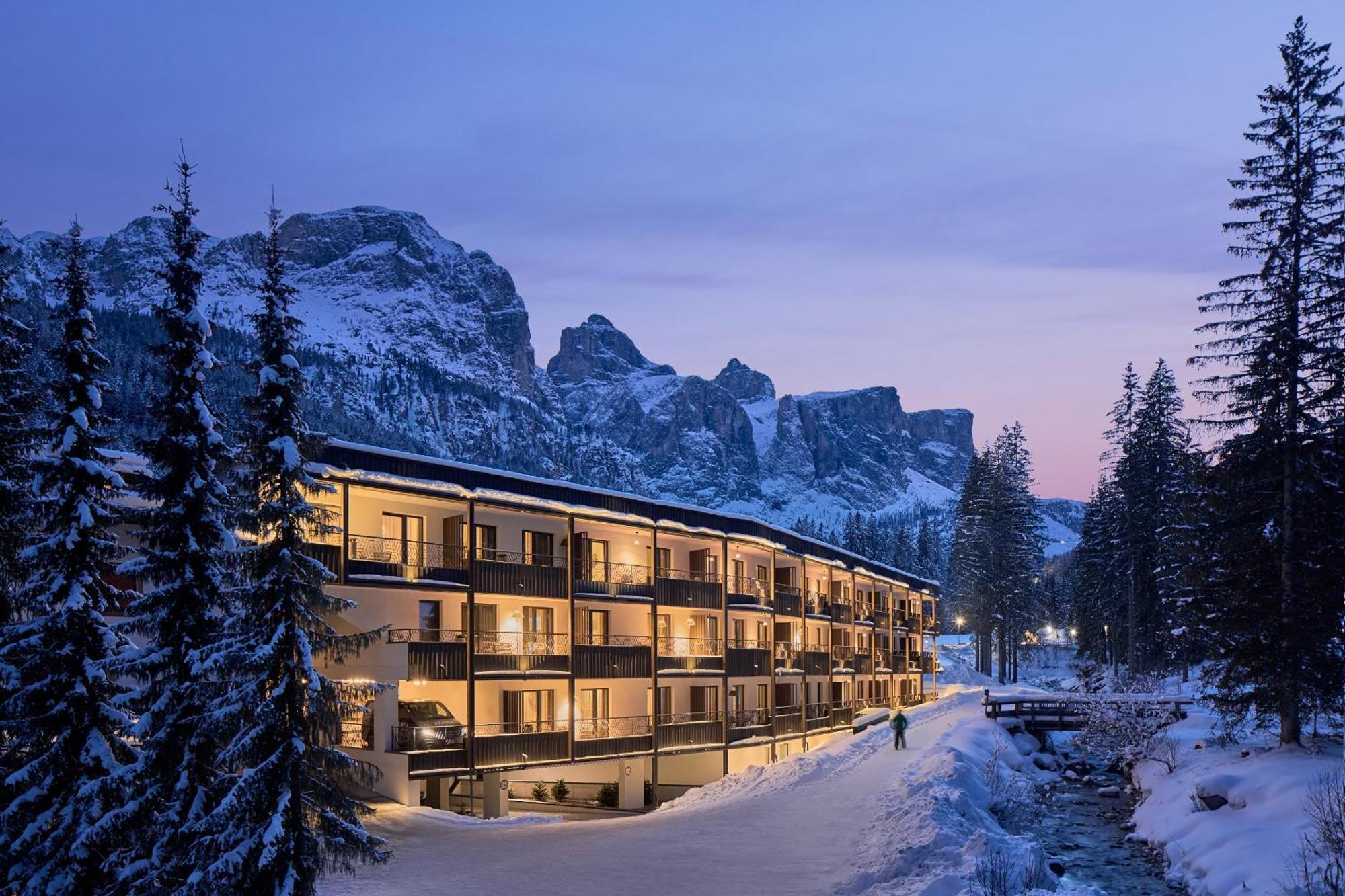 Movi Family Apart-Hotel ****S Corvara In Badia Bagian luar foto